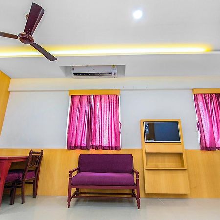 Fabexpress Picnic Plaza Mylapore Chennai Exterior photo